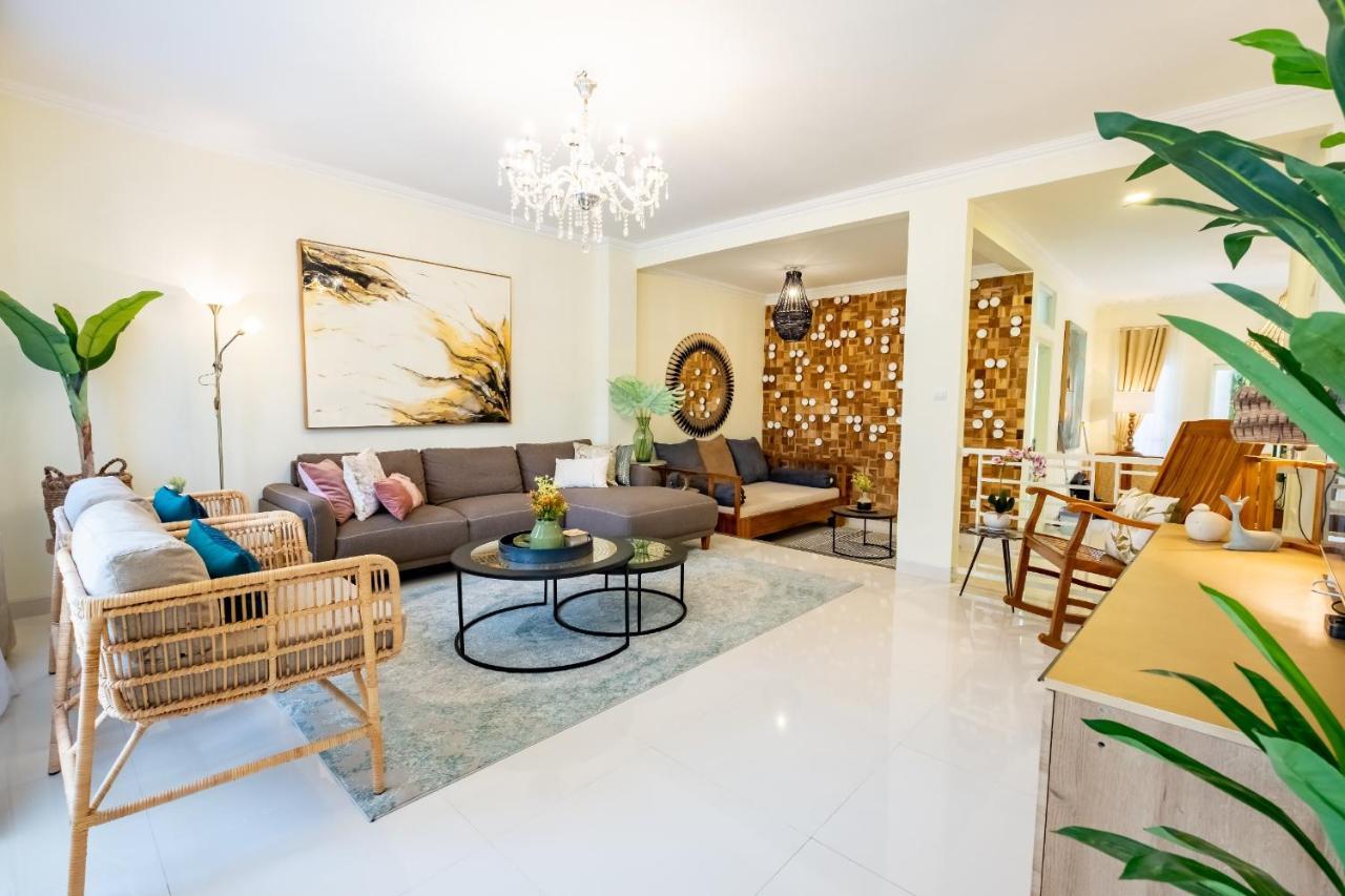Siji Plemburan Vacation Home Kejayan ภายนอก รูปภาพ